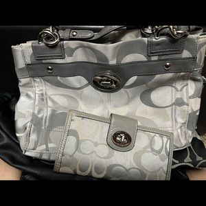 Coach purse and matching wallet